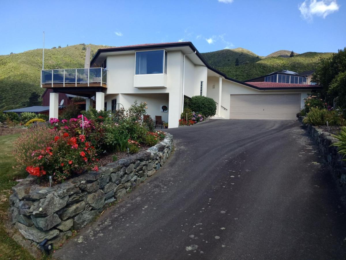 Moana View Bed & Breakfast Picton Exterior photo